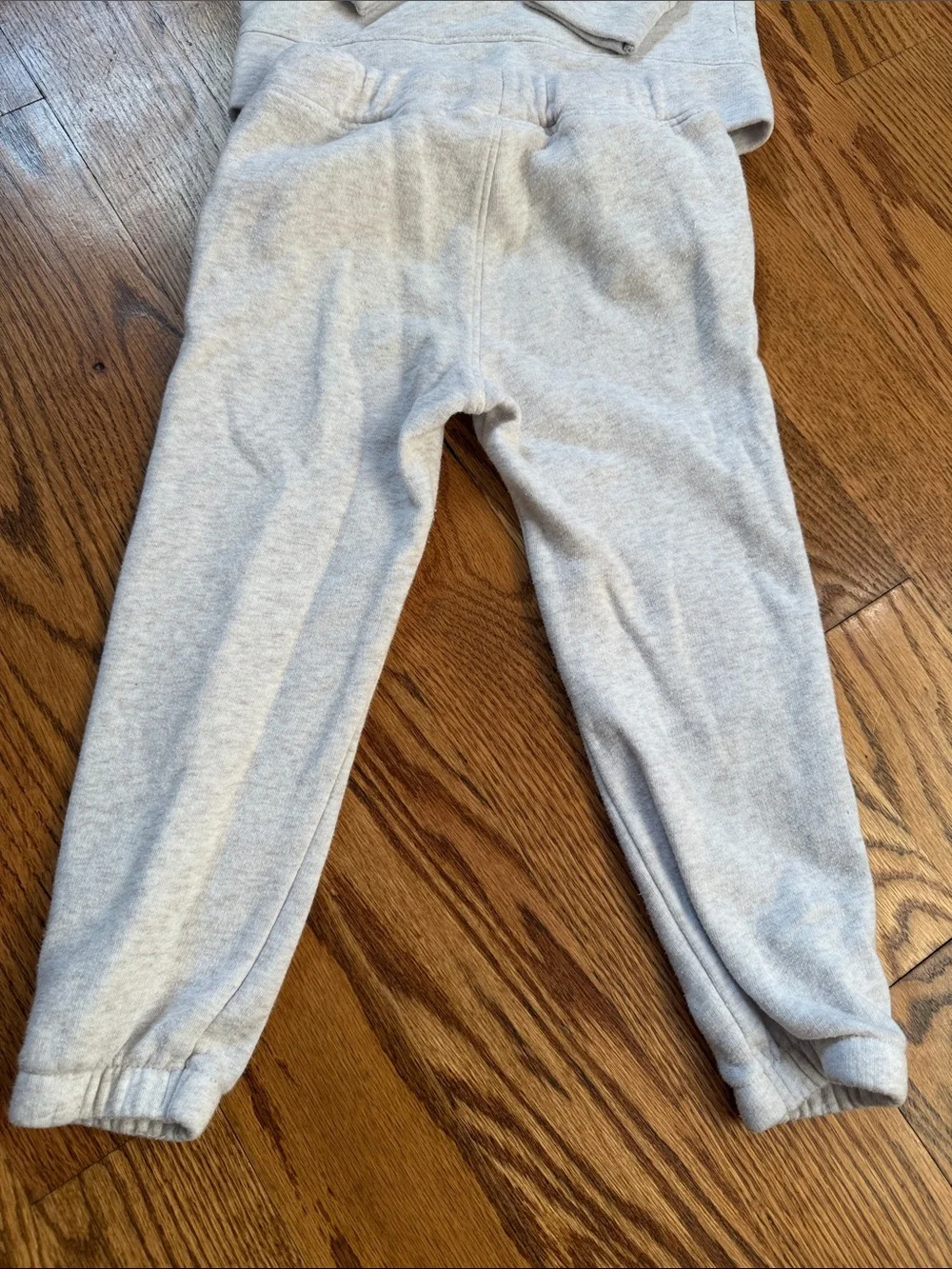 Girl’s Old Navy Matching Sweatsuit. Size 4T. Like New Condition.